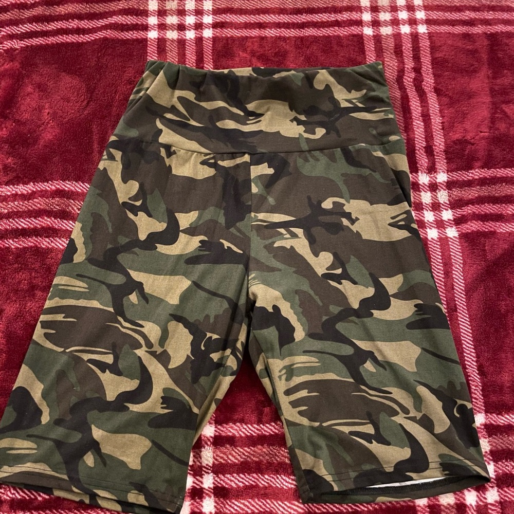 Camouflage Biker’s Shorts.